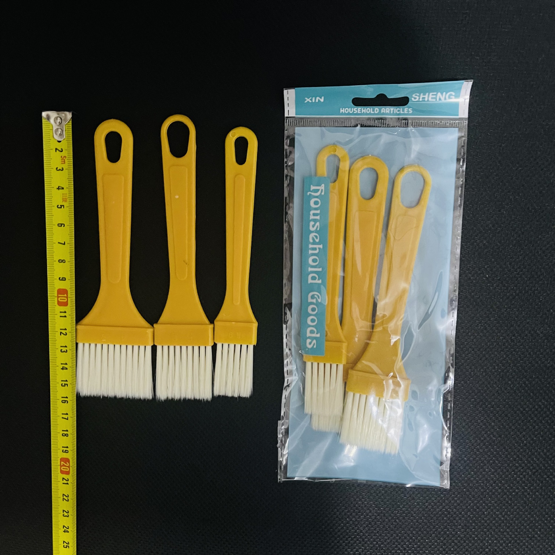 【 Zone 3-6 】3 oil brushes, 30 yuan per pack, 600 yuan per box. 3 oil brushes, barbecue brushes, oil smears, oil brushes, plate brushes, large and small brushes, 2 yuan. Store product batch pic 3