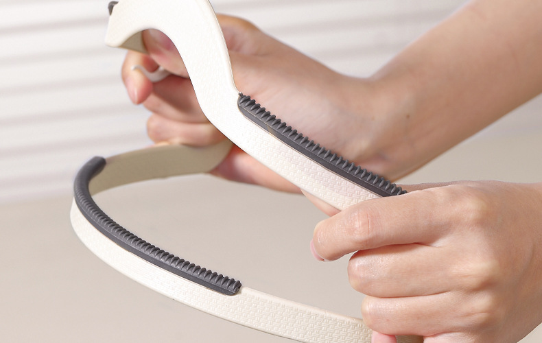 儿童衣架防滑加粗款无痕宝宝婴儿专用晾晒衣服家用塑料衣撑衣挂详情18