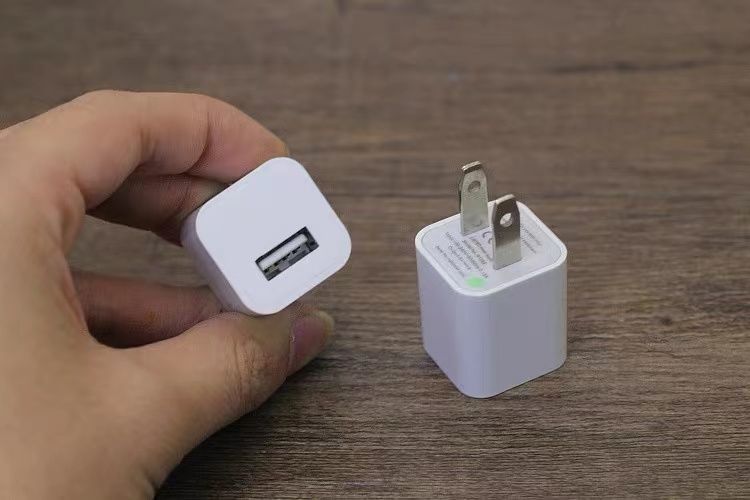 Universal charging head fast charging charger 20000mAh safe, stable and efficient charger pic 4