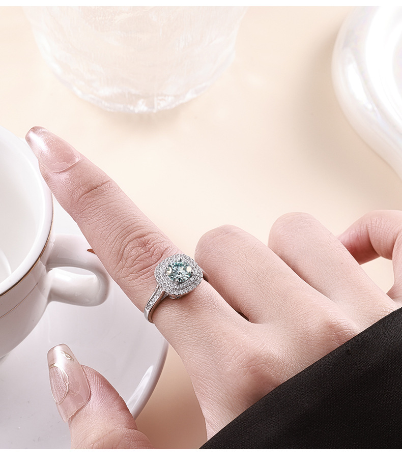 Zhuoheng Select S925 pure silver, light luxury, full diamond, a new Mosang ring with a small cube of sugar, a bestseller on the Internet pic 4