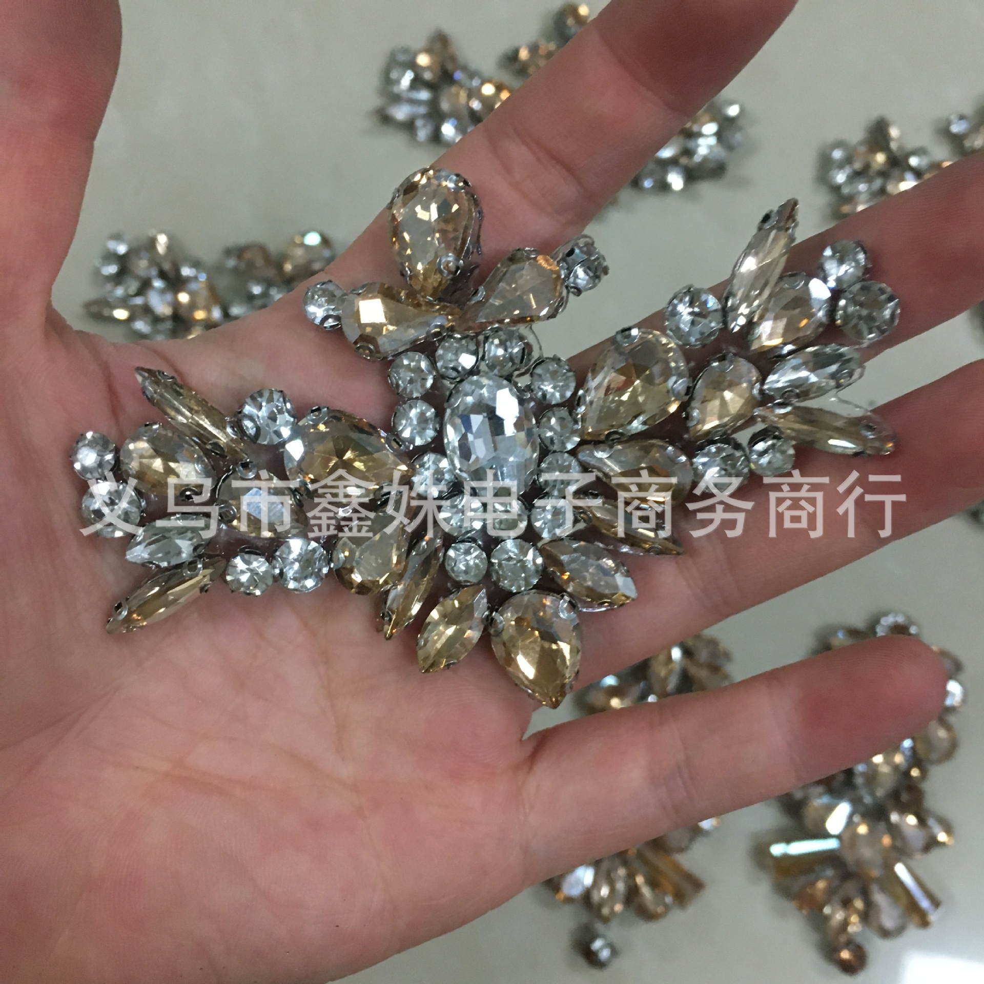 Crystal hot diamond back adhesive patch for bags, shoes and hats, diamond hot melt adhesive for accessories, clothing accessories and fabric stickers pic 3