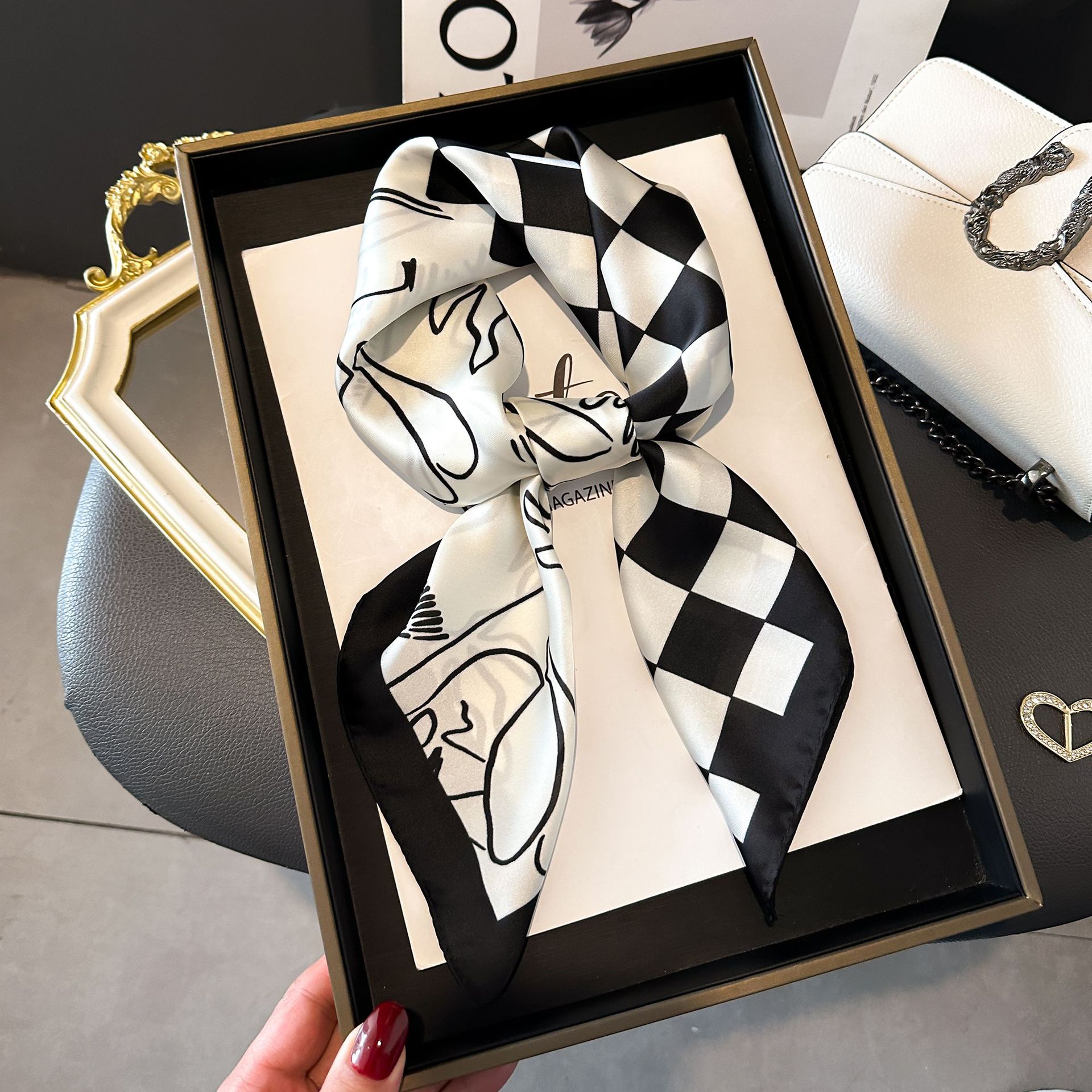 新款丝巾女时尚百搭高级感小方巾韩版护颈领巾春秋复古围巾绑包详情34