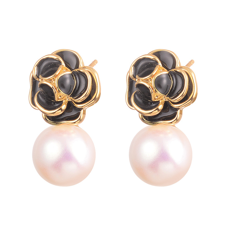 Flower pearl earrings with a light luxury and high-end feel for summer 2024, versatile 925 accessories, French retro earrings for women wholesale pic 18