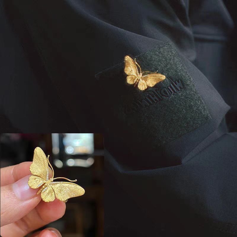 The Golden Butterfly Gemstone Exquisite brooch 2024 New design is a niche, light luxury, simple, fashionable, retro and versatile brooch pic 4