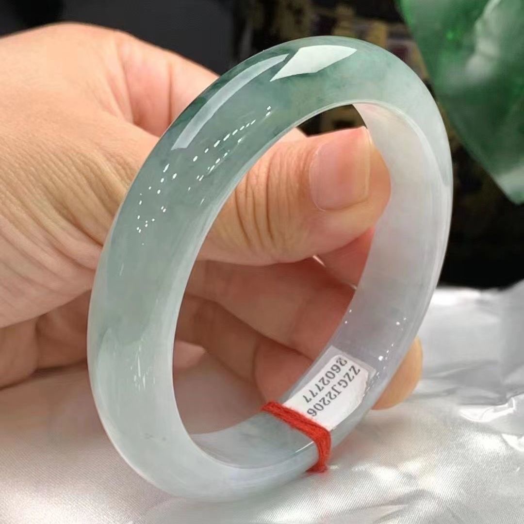 缅甸天然翡翠手镯冰种玉手镯浅绿飘花玉镯子女款飘绿正圈玉石手镯详情1