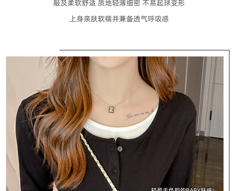 Here are two carefully selected long-sleeved T-shirts for women in the Spring and autumn of 2024, featuring a unique and stylish Korean style that can be worn as a base layer pic 13