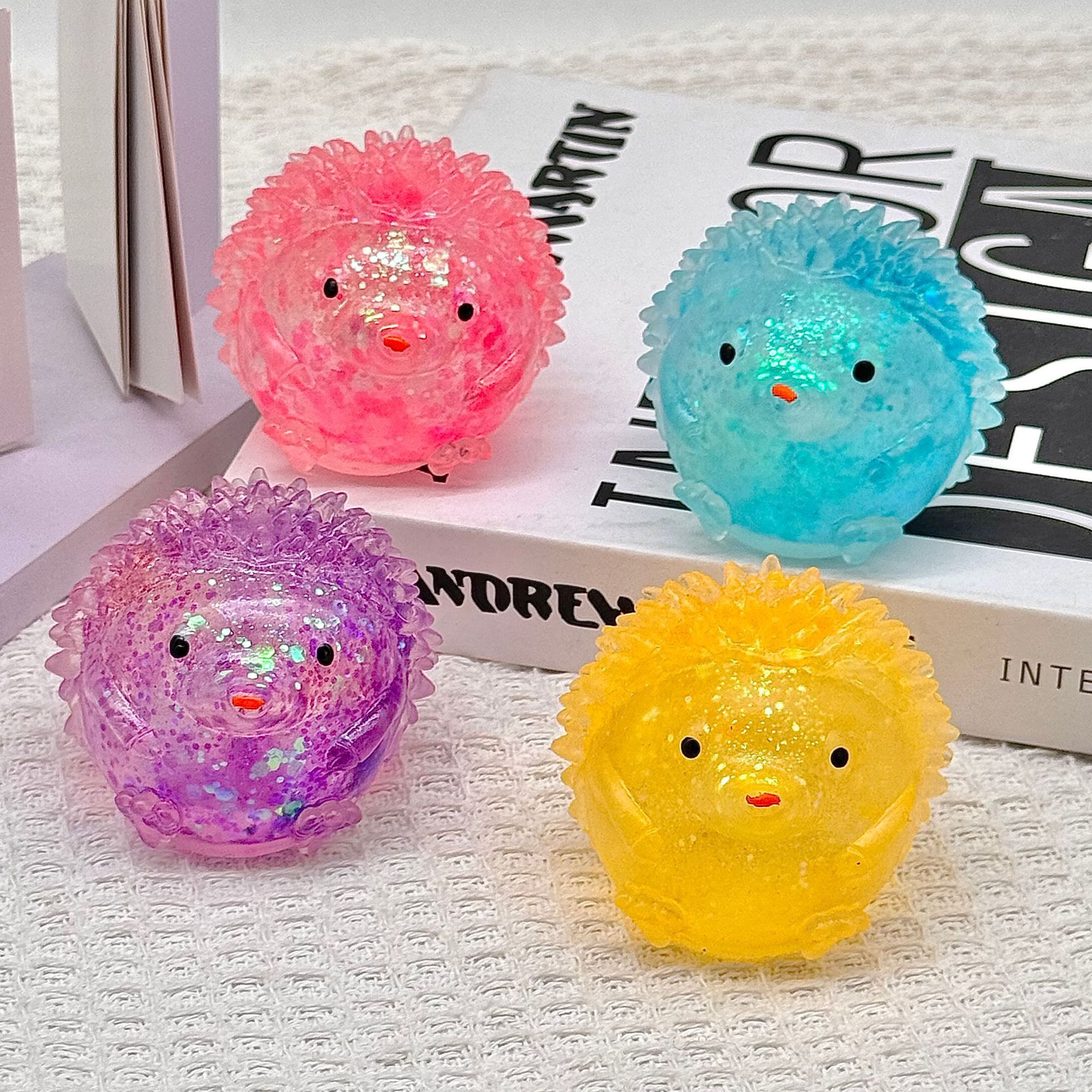 多彩麦芽糖刺猬球萌宠动物糖球慢回弹减压捏捏乐新奇特玩具详情6