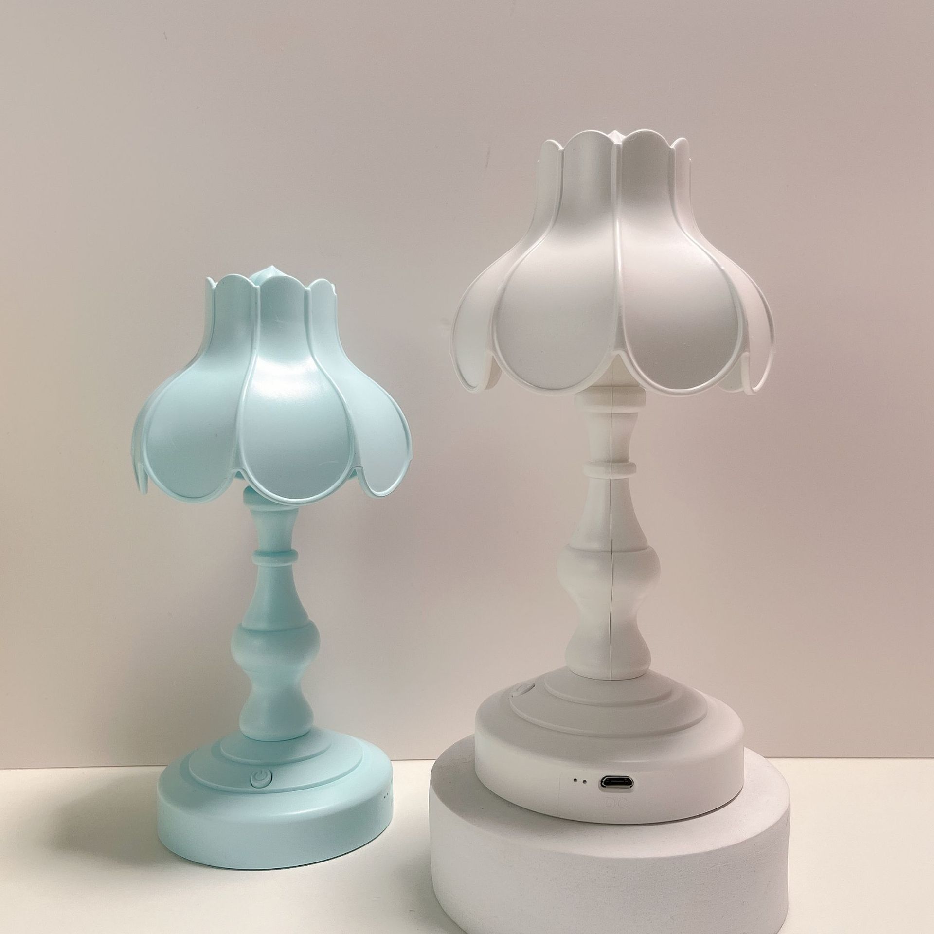 Retro atmosphere light, DIY handmade table lamp, lotus leaf night light, cute and girlish bedroom lighting, Nordic style, eye-protecting pic 14