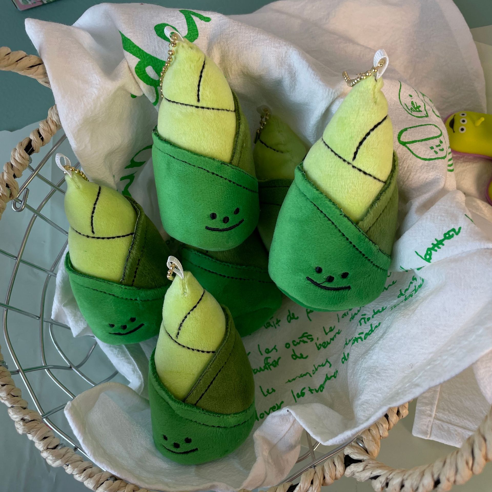 创意卡通可爱萌蔬菜竹笋小挂件毛绒公仔包包挂饰钥匙扣玩偶GJ225详情5