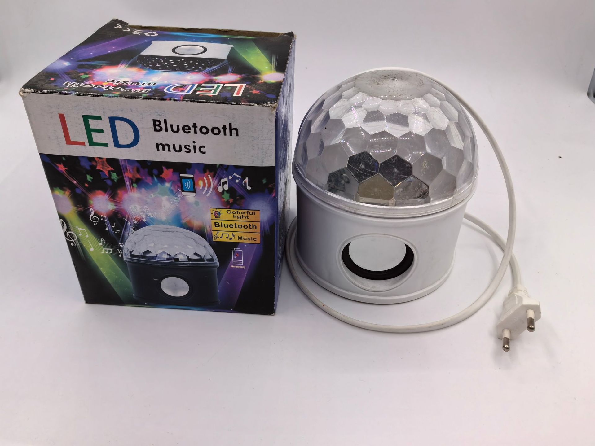 七彩旋转灯小夜灯闪光灯房间蹦迪氛围灯爆闪舞台装饰灯蓝牙音响灯详情16