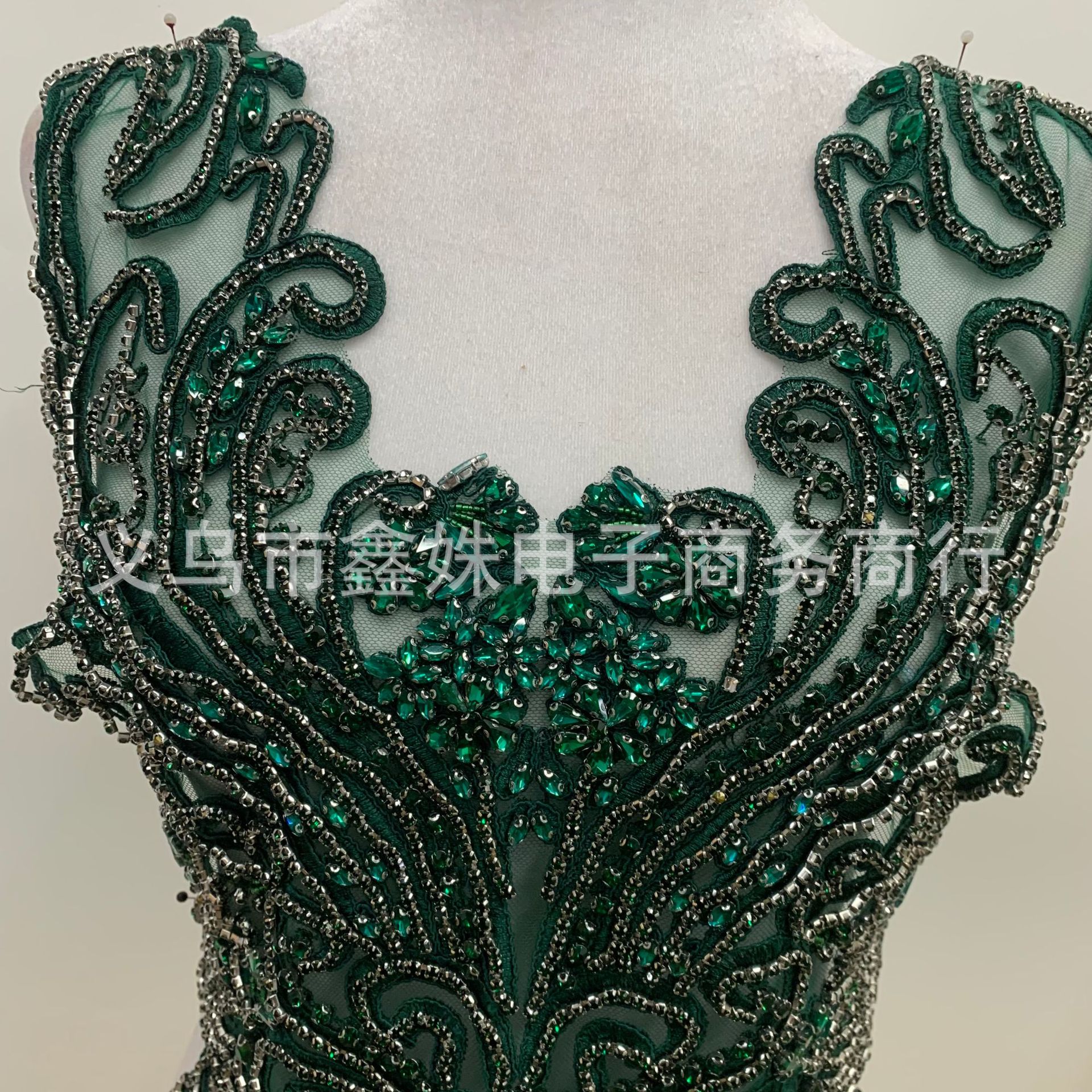 Hand-stitched tight-fitting wedding dress and evening gown, crystal decals, high-end rhinestone clothing accessories pic 6