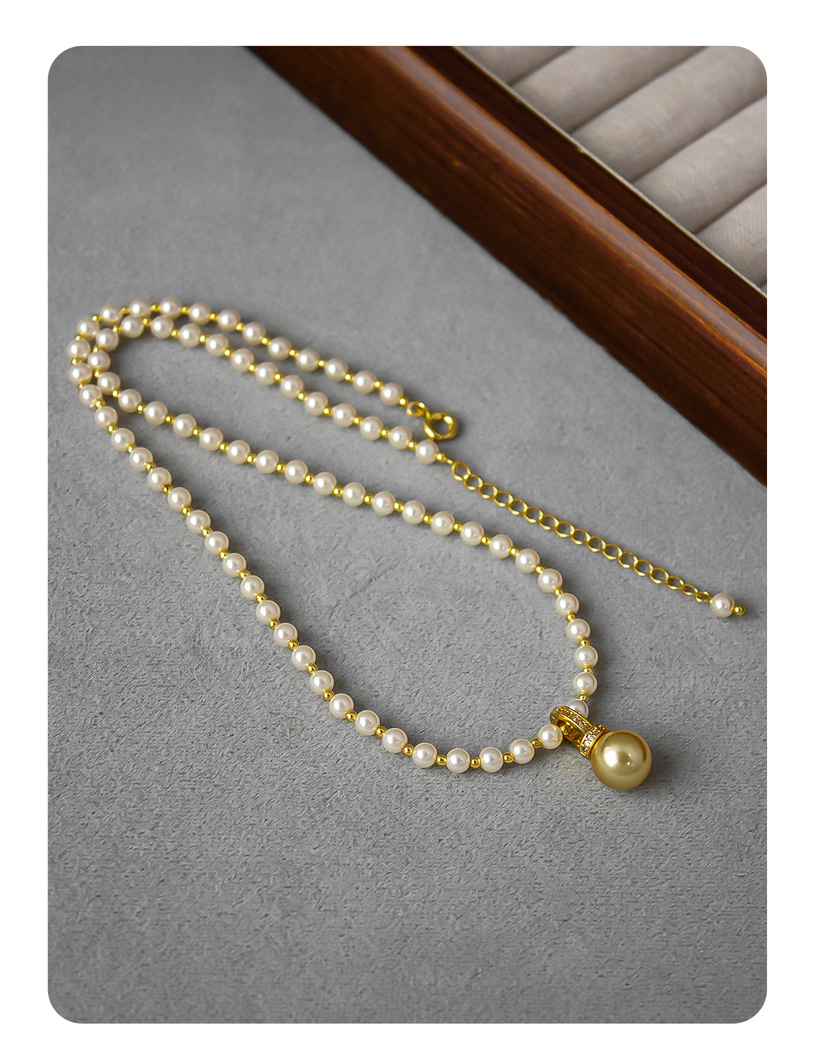 冬季细珍珠项链 小红薯爆款简约轻奢小众小金珠单颗南洋珠毛衣链详情5