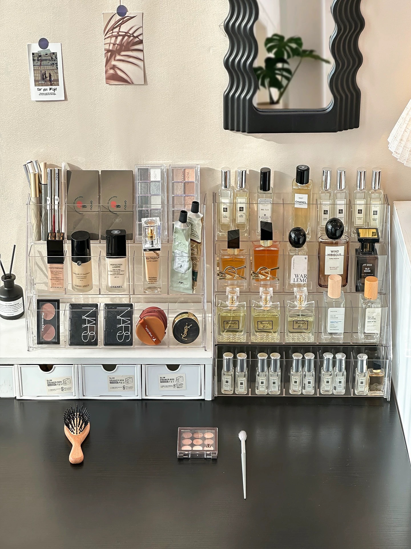 Stepped perfume display stand, desktop cosmetics storage box, skin care product rack, acrylic multi-layer lipstick rack pic 9