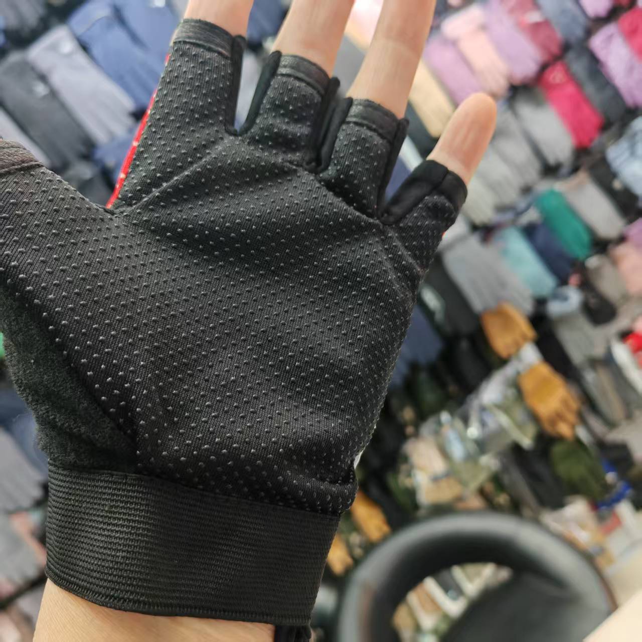 Sports outdoor gloves for men and women, anti-slip and protective training, weightlifting, yoga, fitness, cycling, mountain climbing, driving, half-finger gloves pic 4