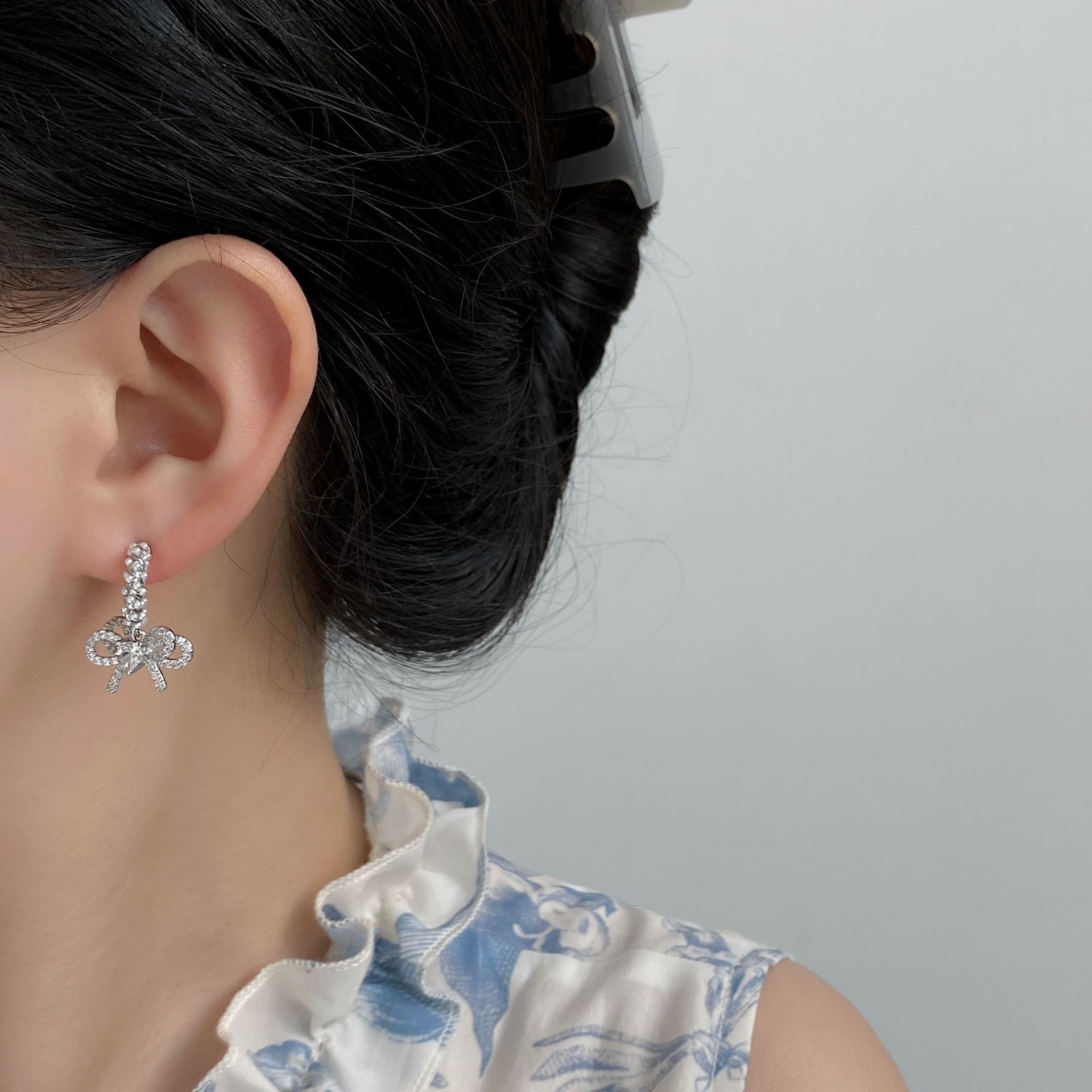 新款时尚耳环设计爱心精致蝴蝶结超闪超仙轻奢日韩珍珠甜美清新女详情5