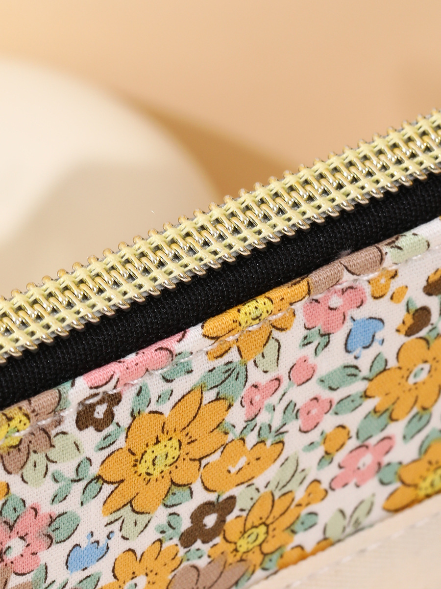 跨境新款女士碎花化妆包小清新花朵洗漱包便携拉链彩妆收纳包详情15