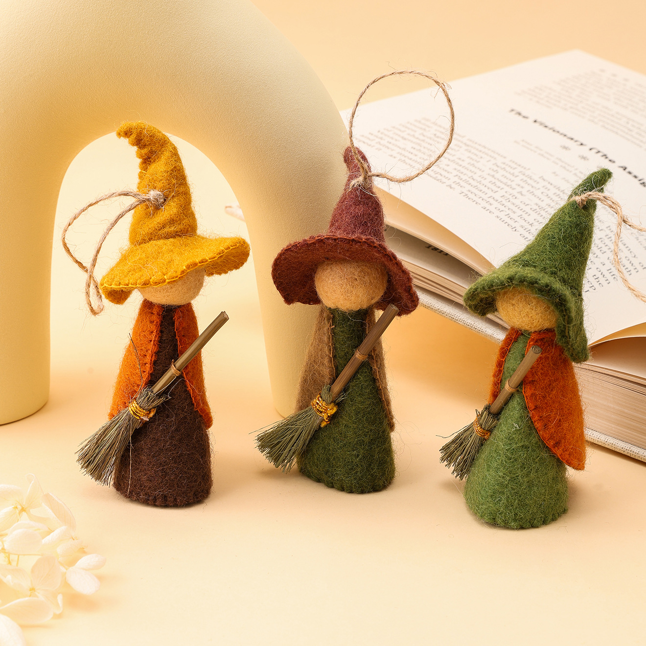 魔法师羊毛毡挂件 高颜值立体玩偶手工可爱挂饰小众包包挂饰批发详情3
