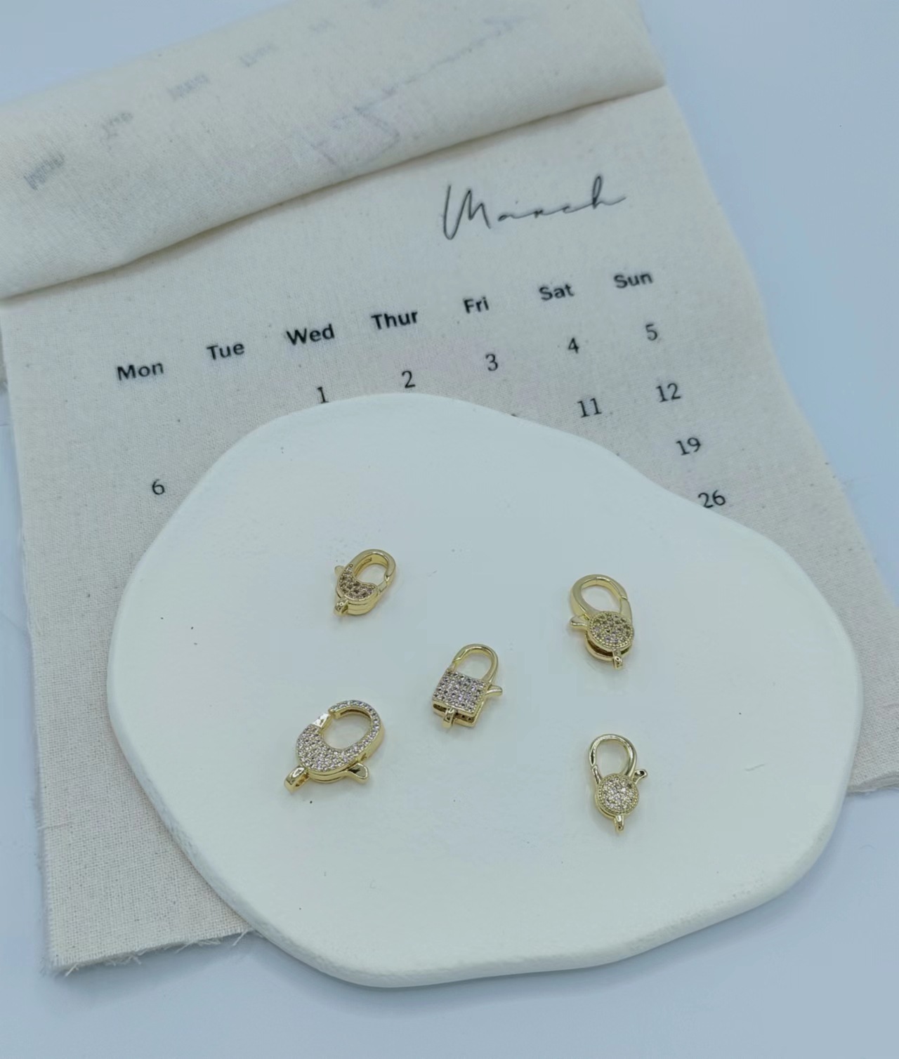 High-quality diamond-encrusted, high-grade brass cast special-shaped lobster pendant, necklace pendant, clothing pendant, 18K color retention pic 34