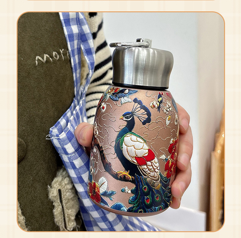 小胖丁国潮复古金蝴蝶孔雀便捷女士提环创意高颜值保温时尚礼品杯详情16