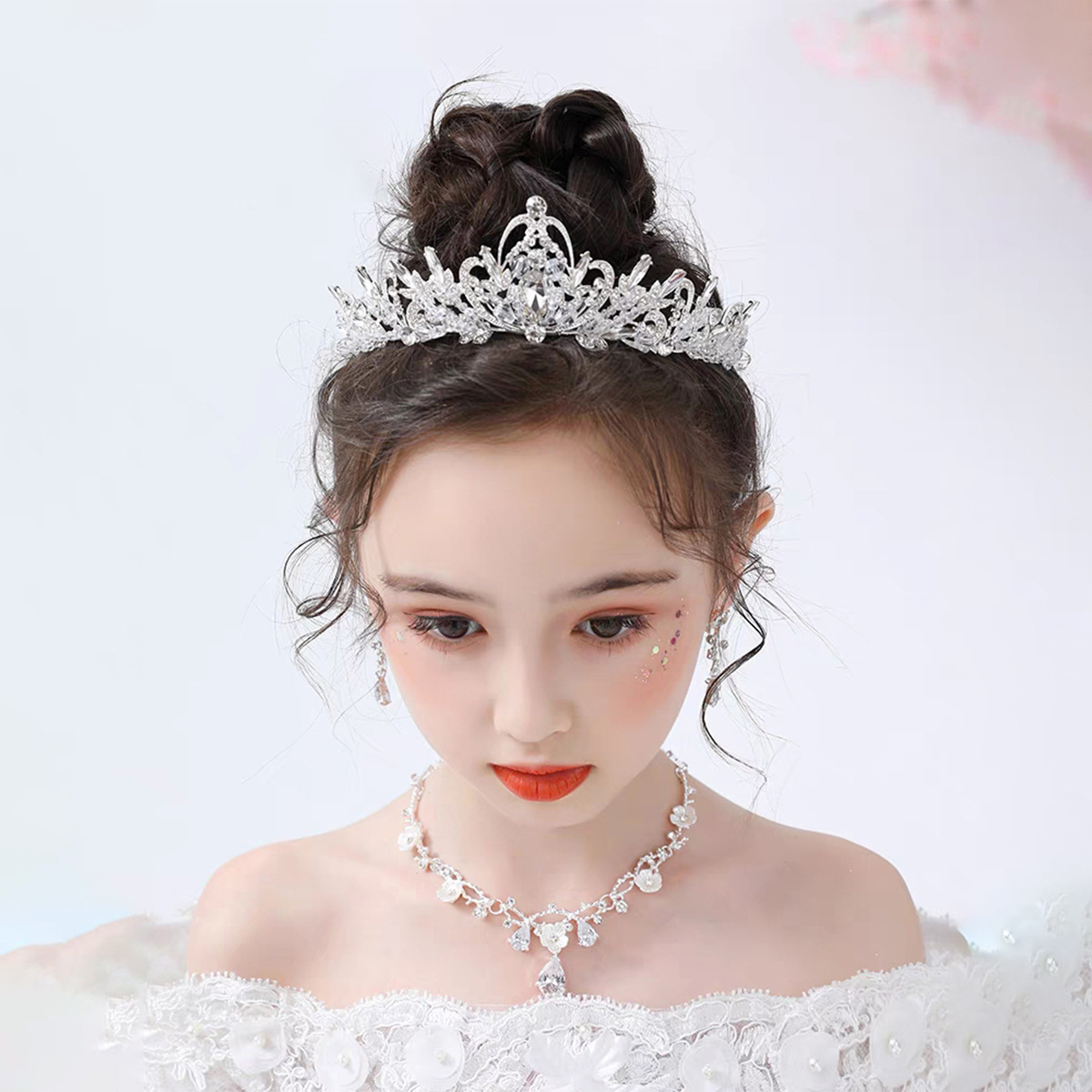 新娘头饰王冠结婚奢华大气日韩婚纱发饰十八岁生日成年礼水晶皇冠详情6