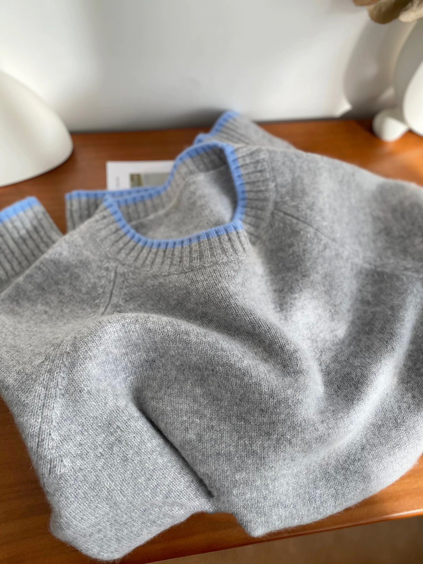 秋冬新款加厚舒适软糯拼色圆领女士短款针织毛衣100全羊毛套头衫详情4