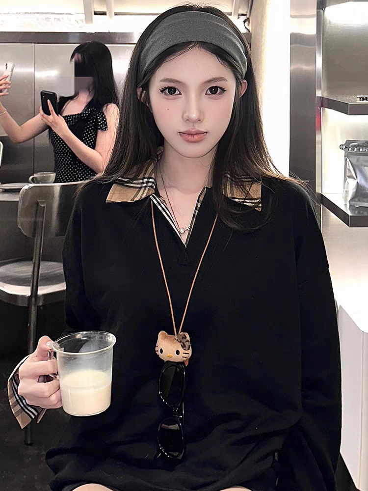 The wide-brimmed headband for women, featuring a high-end grey knitted headband with a wide headband accessory, is the same style as the one worn by the Instagram blogger pic 3