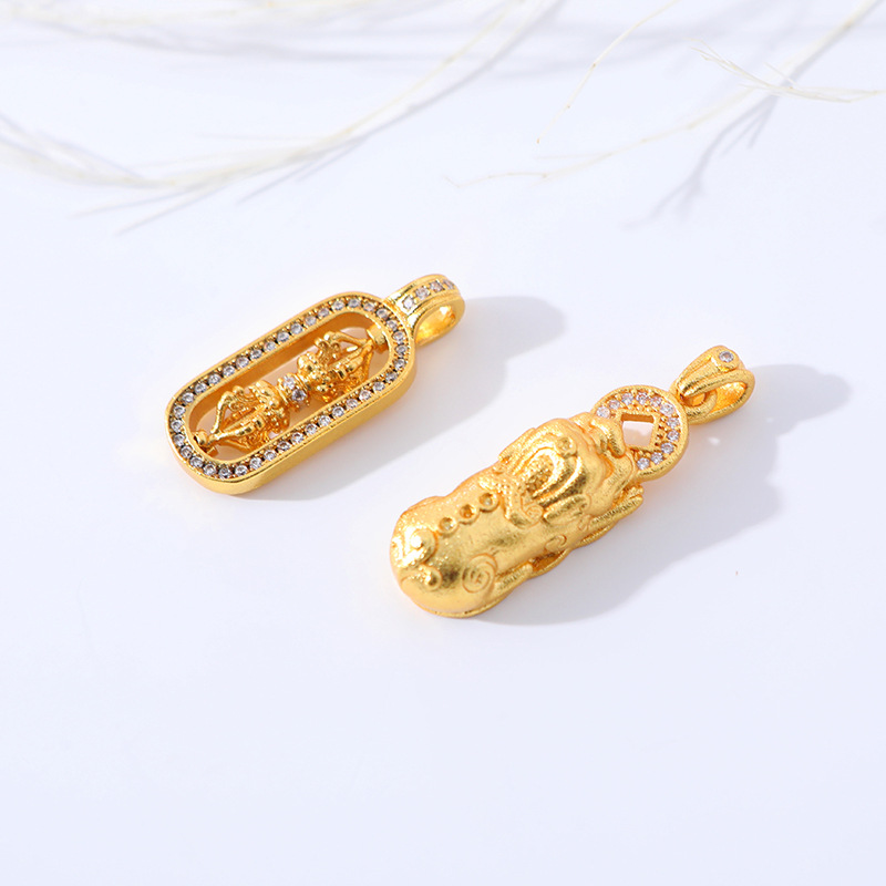 Wholesale of diamond-encrusted PI Xiu collarbone chain, gold and steel pestle pendant, Vietnamese imitation sand gold diy handmade necklace accessories pic 4