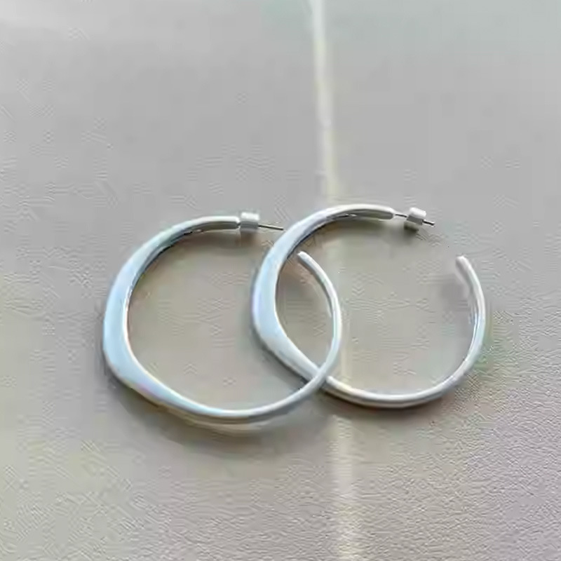 明星同款欧美简约纹理C圈不规则形状耳钉个性高级小众设计耳饰女详情12