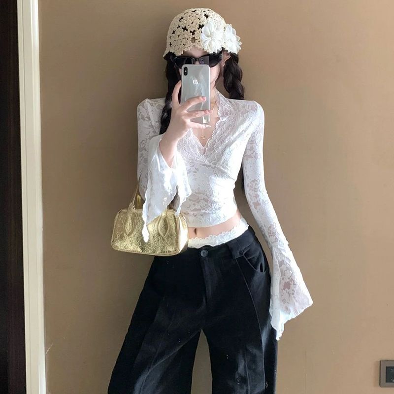 白色v领蕾丝打底衫女早秋纯欲性感修身显瘦长袖T恤小众设计感上衣详情6