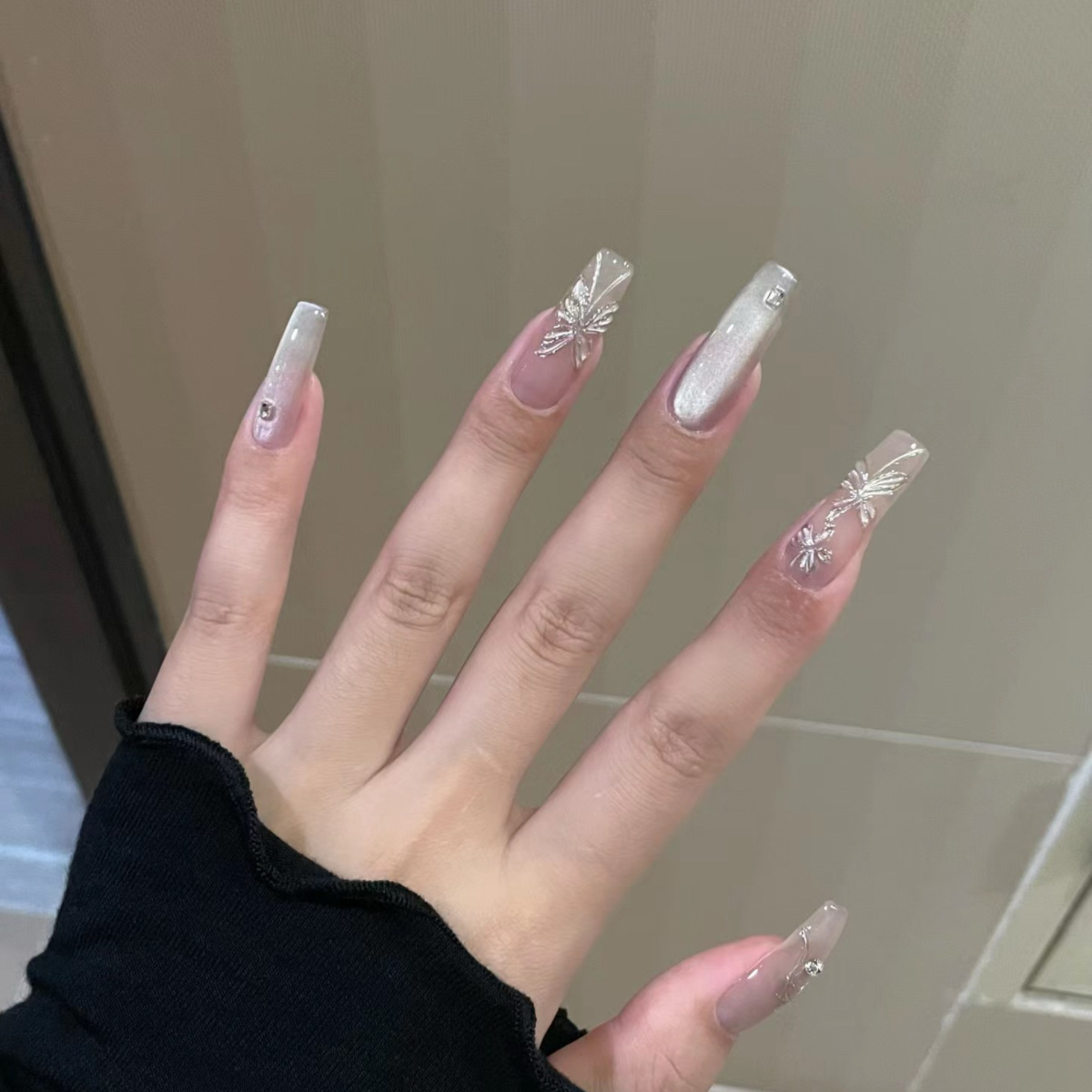 【灵动舞蝶】手工穿戴甲中长款ins 显白蝴蝶猫眼高级感美甲贴片详情12