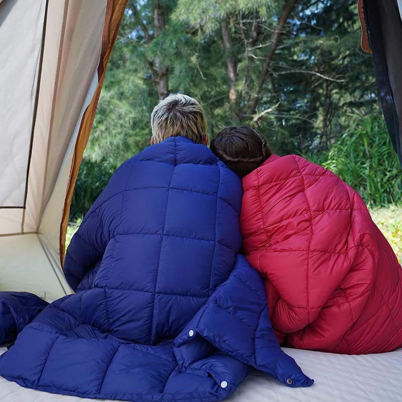 Amazon Outdoor waterproof camping travel blanket Quilted camping blanket Multi-functional waterproof blanket tear-resistant camping blanket pic 8