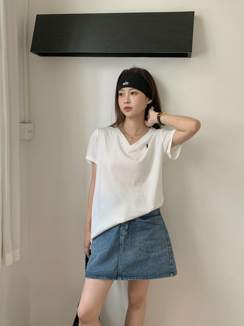 GAGD Korean-style V-neck embroidered short-sleeved T-shirt for women, a cool summer snowflake cotton loose casual top T-shirt pic 15