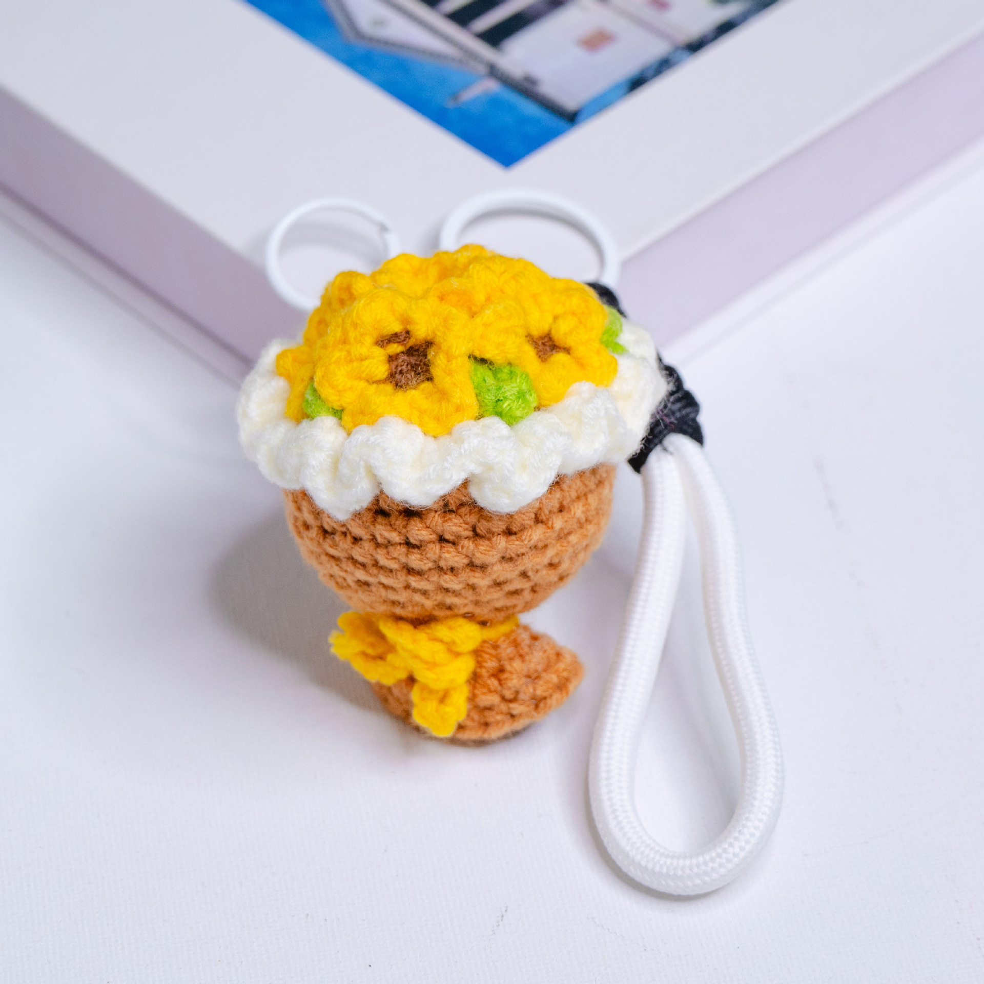 手工毛线编织迷你花束手捧花 挂件钩织钥匙扣链包包挂件挂饰详情10