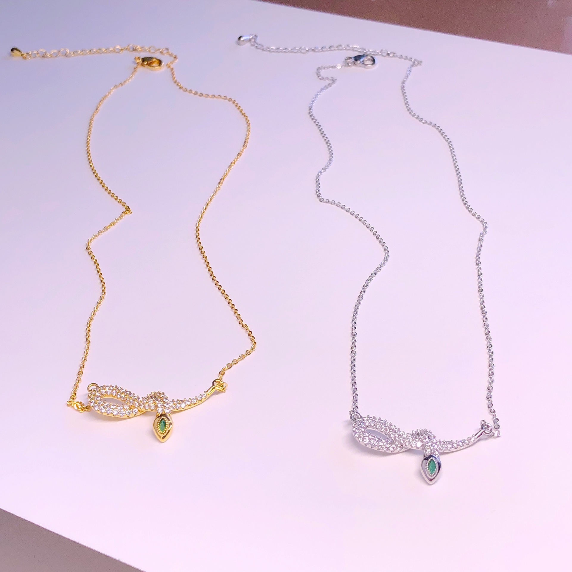 Bigote mujer nuevo collar con diamantes multimodelo zodiaco serpiente simple clavícula niche ins wind collar pic 4