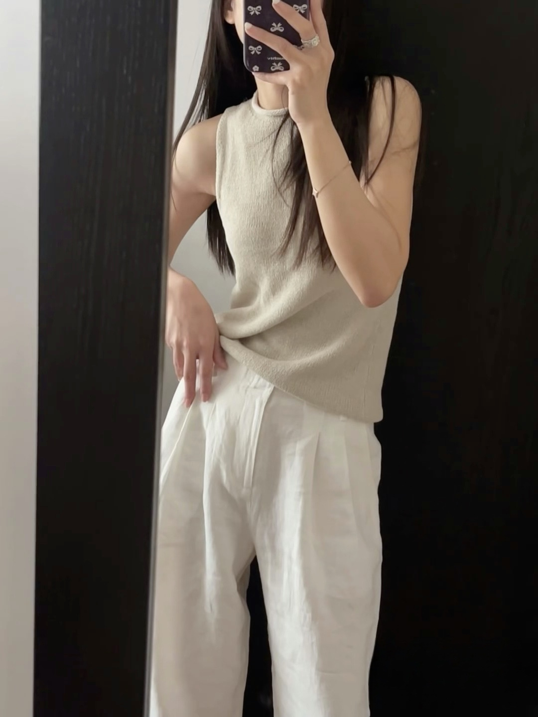 新款百搭多色亚麻棉感粗针织肌理颗粒半高领卷边毛织无袖背心5111详情33