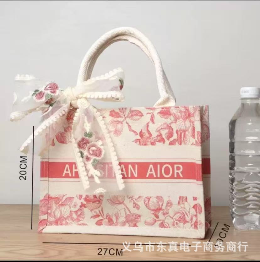 伴手礼女伴娘糖果礼品高档布艺创意婚庆包装帆布袋结婚回礼手提袋详情5