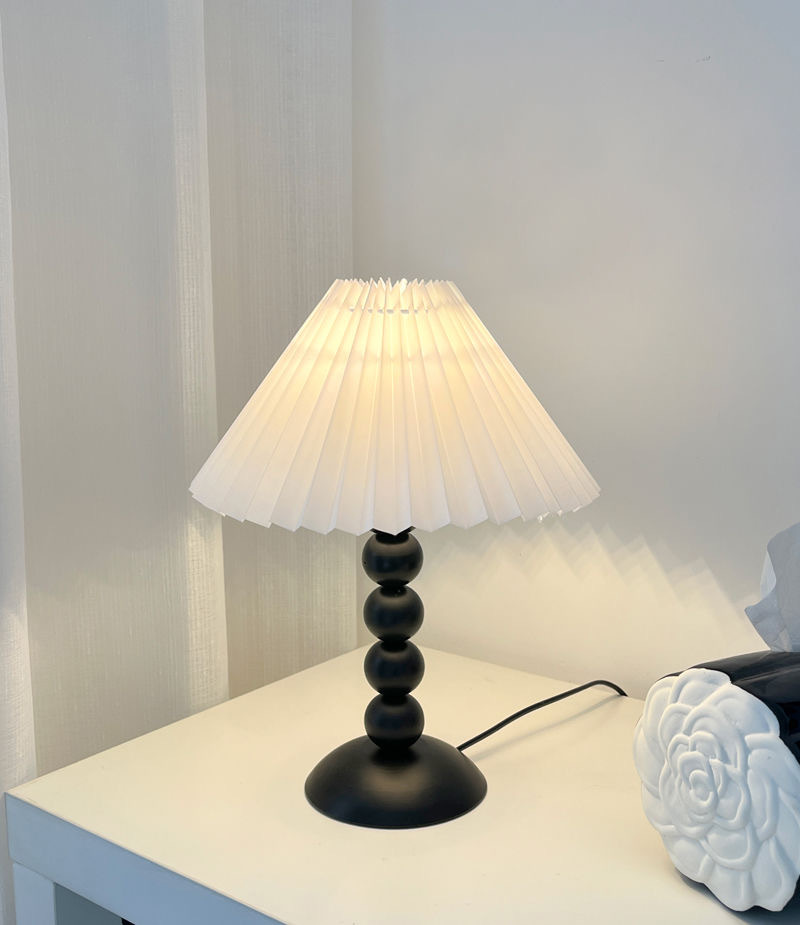 Nordic Ins-style retro desk lamp, creative bedside dormitory bedroom atmosphere, girl-decorated pleated Internet celebrity night light pic 7