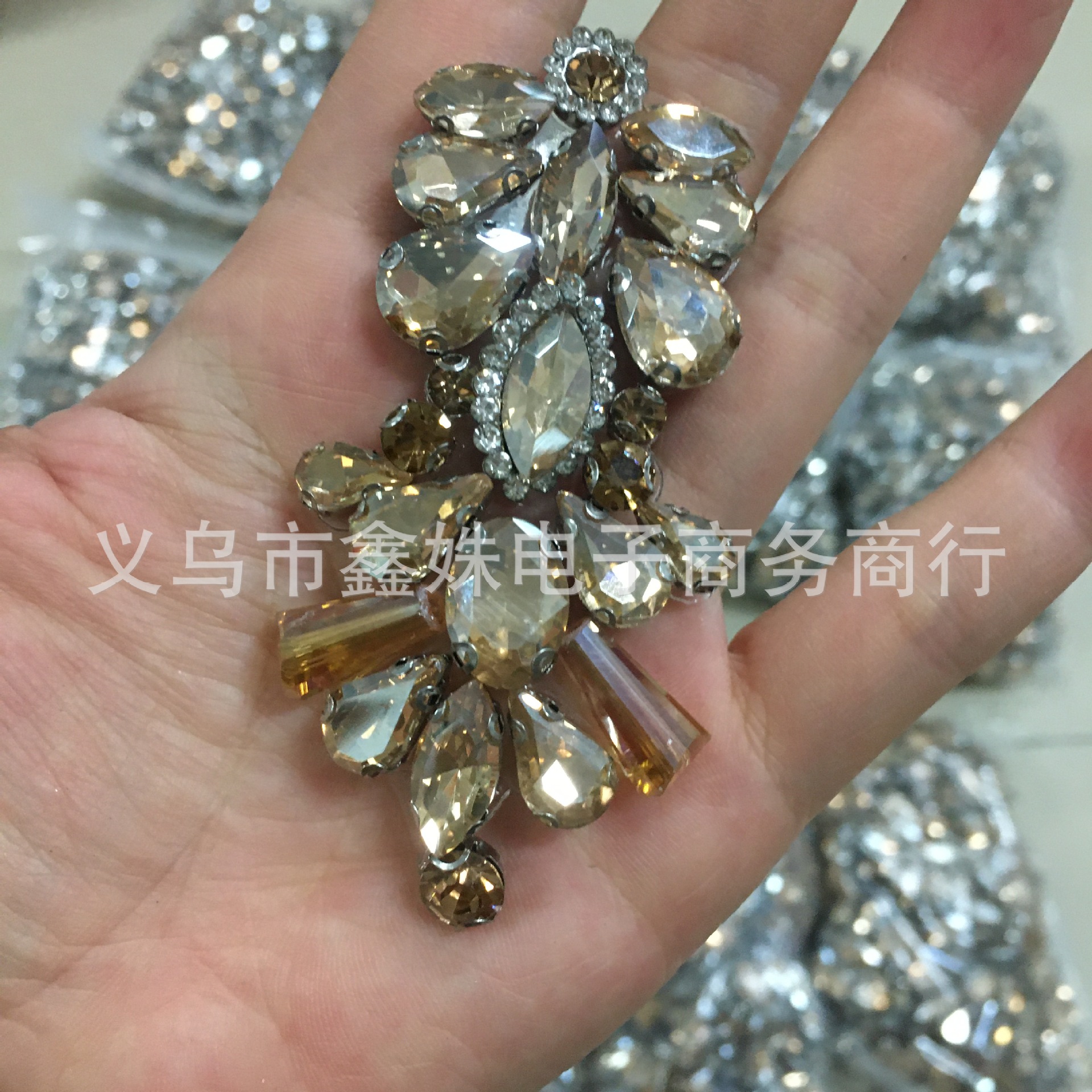 Crystal hot diamond back adhesive patch for bags, shoes and hats, diamond hot melt adhesive for accessories, clothing accessories and fabric stickers pic 2