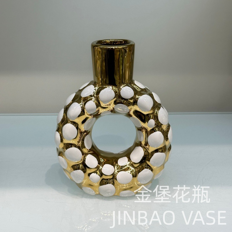 Nordic popular ceramic vase, gilded office and living room decoration item, fresh flower simulation flower arrangement, flower container, heart pic 3