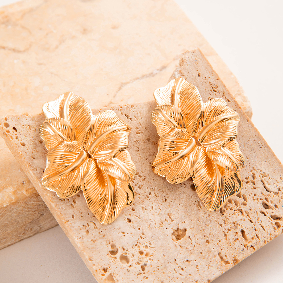 欧美跨境时尚八字麻花大水滴铁质耳环设计感几何方形扭纹耳坠耳饰详情27