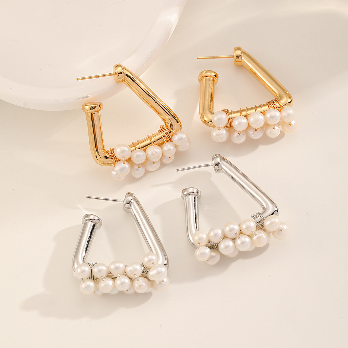 Nasha Cross-border Exclusive triangular freshwater pearl earrings, a niche, light luxury and high-end look, S925 silver needle earrings for women pic 6