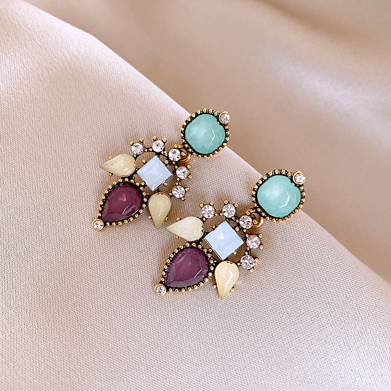 银针欧美夸张树脂镶钻花朵耳钉时尚小众设计感耳环轻奢高级感耳饰详情9