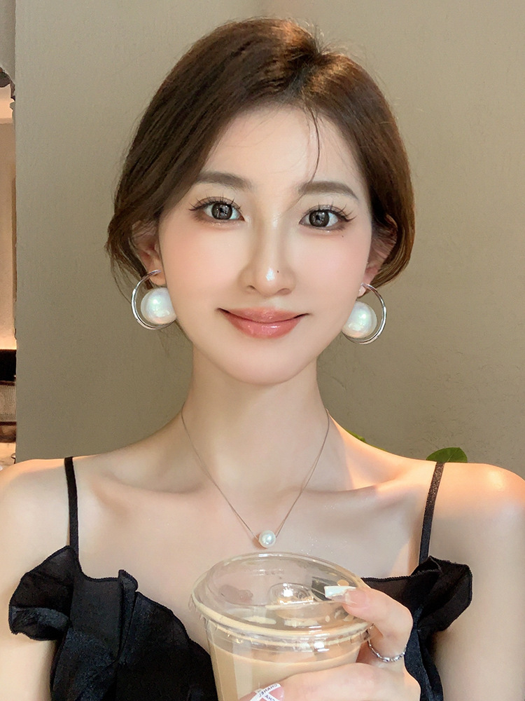 莱茵河畔~时尚气质大珍珠耳钉女新款潮耳环小众设计感高级感耳饰详情6