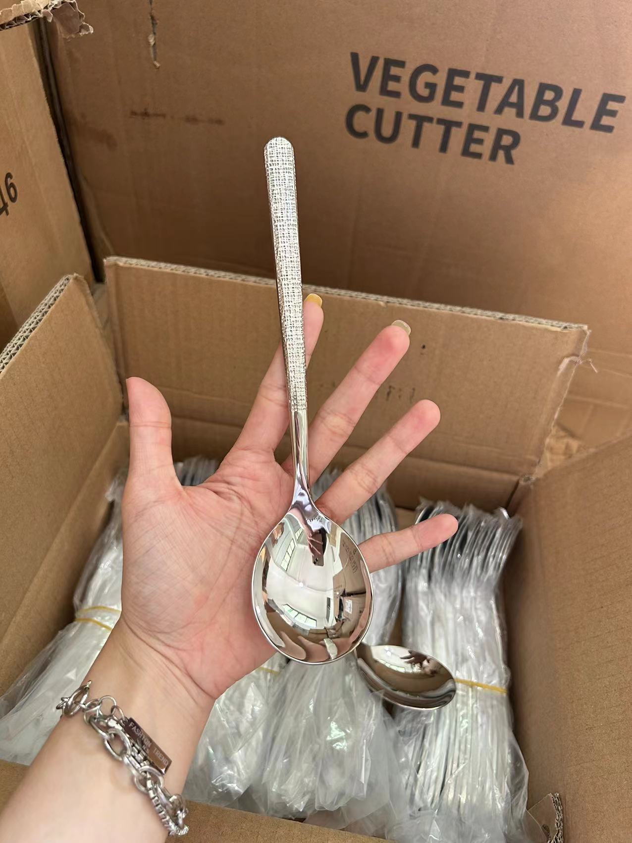 Minojia cross-border export 304 stainless steel spoons, Japanese thickened long-handled main dining spoons, food-grade rice spoons and soup spoons pic 4