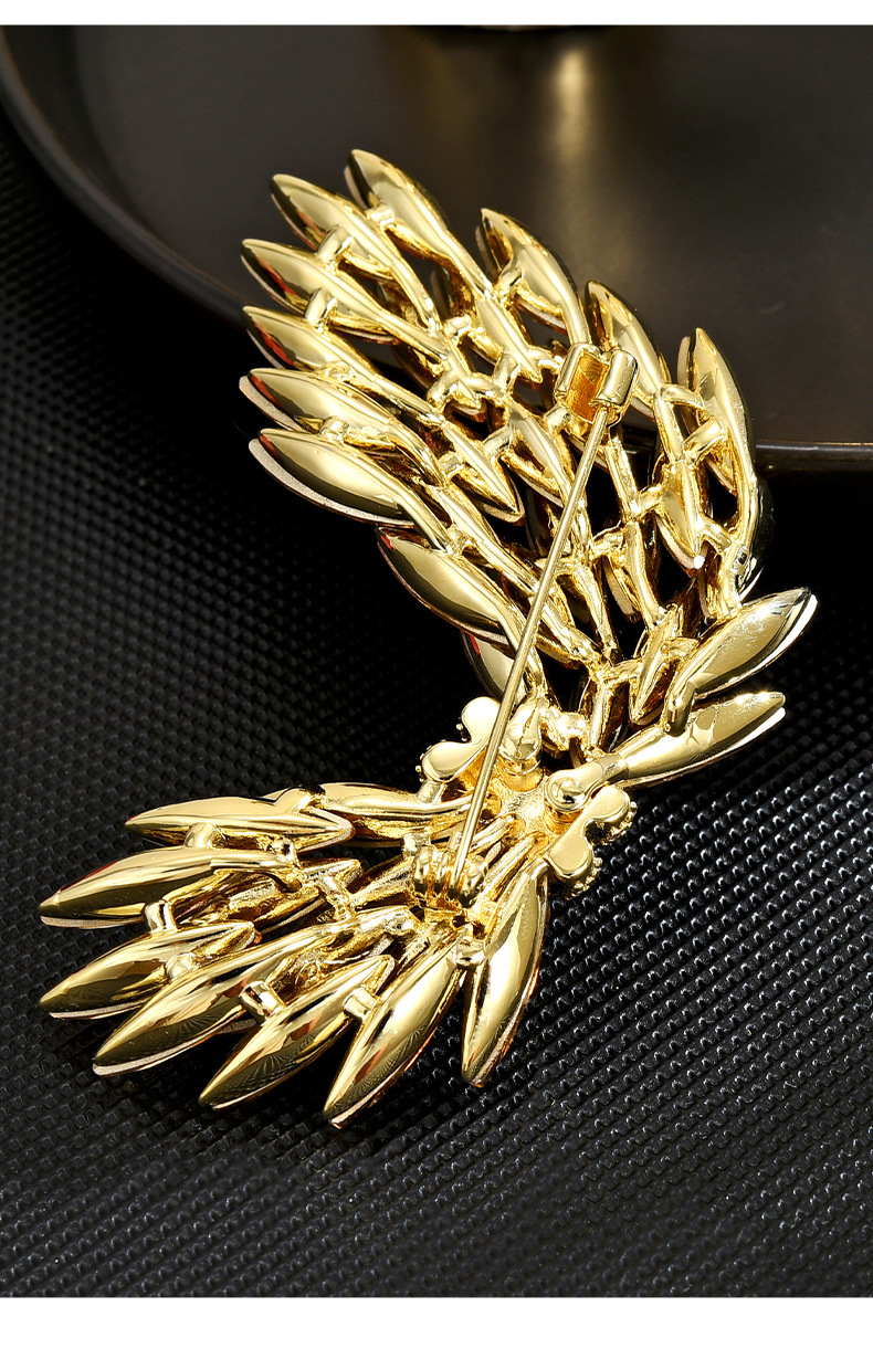高级感设计感优雅奢华气质高档奥地利水晶气质翅膀大衣胸针防走光详情17