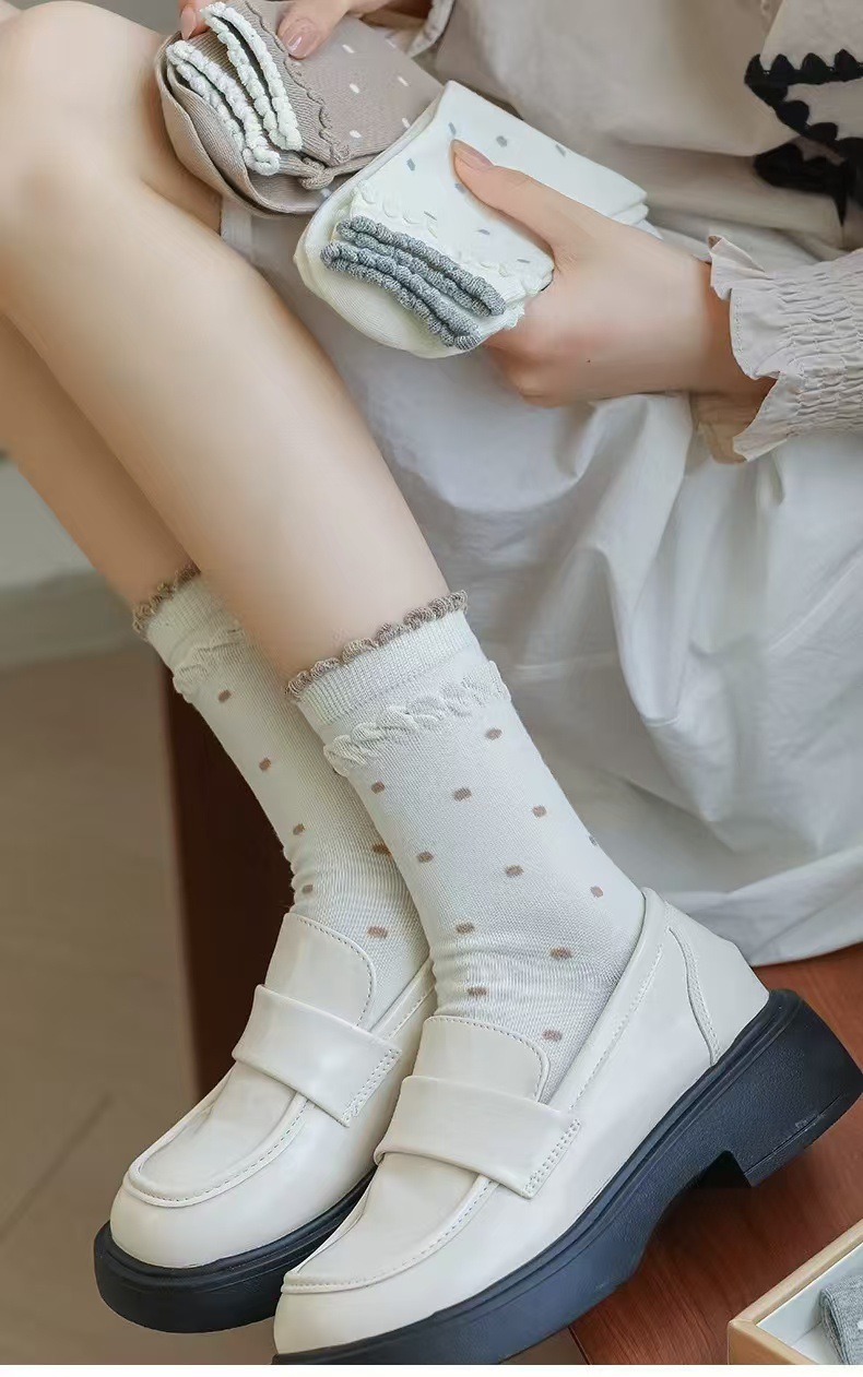 日系复古波点木耳边堆堆袜 甜美花边中筒袜 棉质少女风泡泡口女袜详情2