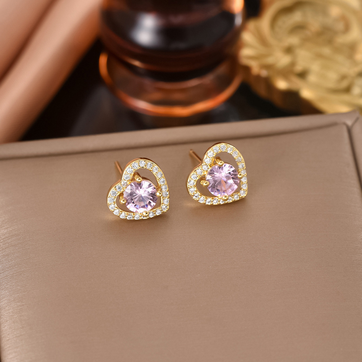 跨境心形环绕细碎锆石中间粉色宝石点缀的轻奢风金色链项链耳环详情3