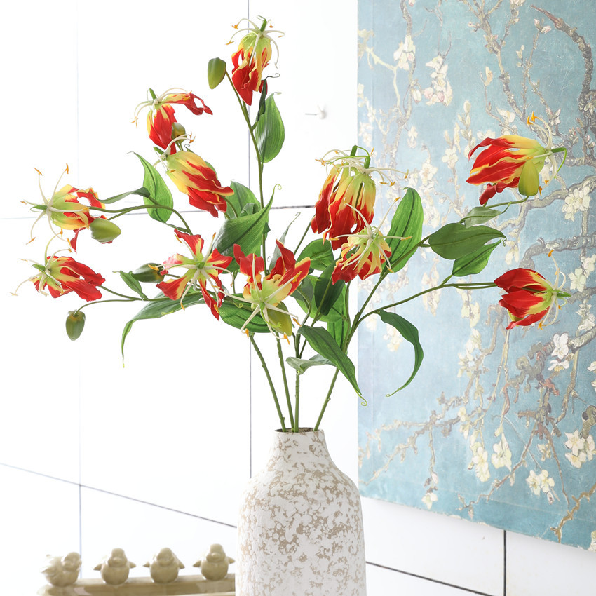 Artificial flowers, flame lilies, artificial flowers, Jialan modern home decoration model room, wedding photography, silk flowers, cross-border wholesale, artificial plants pic 2
