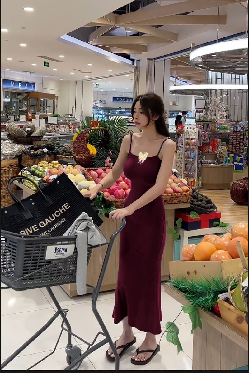 吊带连衣裙女夏季无袖收腰纯欲性感紧身显瘦高级感包臀辣妹紧身裙详情20