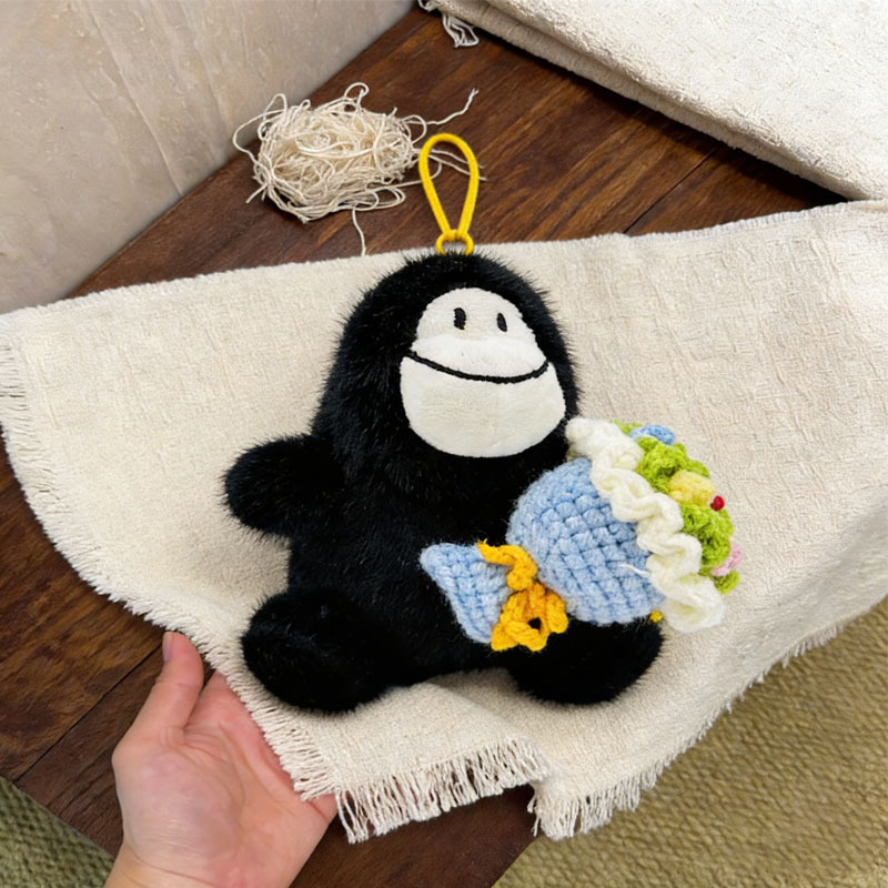 调皮猩正版捧花毛绒挂件学生书包包钥匙扣挂饰男女孩生日可爱礼品详情4